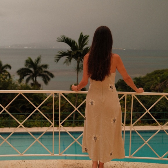 Meet your Posher, Claire - Picture 1 of 2